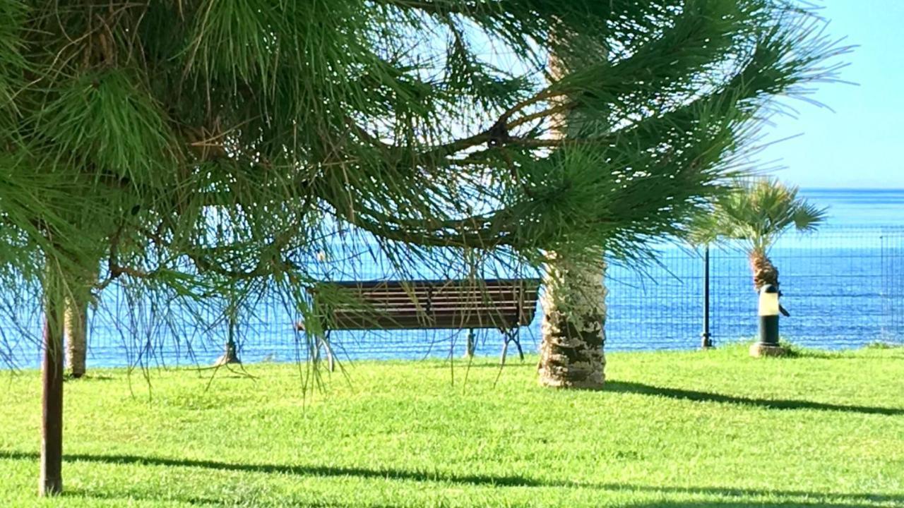Mi Capricho Beachfront- 3-7 Apartment With Sea Views Sitio de Calahonda エクステリア 写真